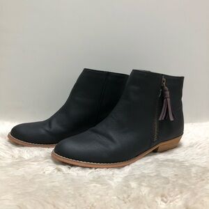 Tucker + Tate girls booties